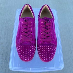 CHRISTIAN LOUBOUTIN SNEAKERS RETAIL $995 39.5 9.5